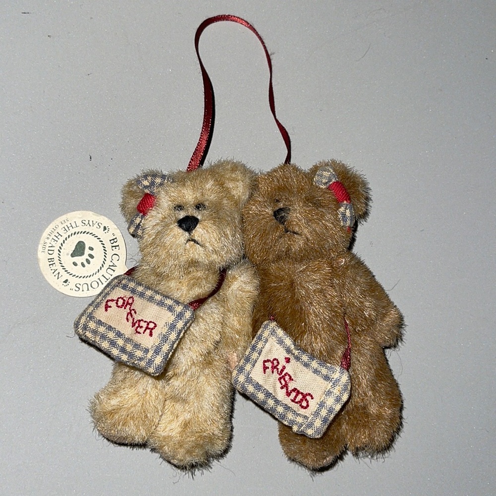 Vintage Boyd’s Bears friends forever